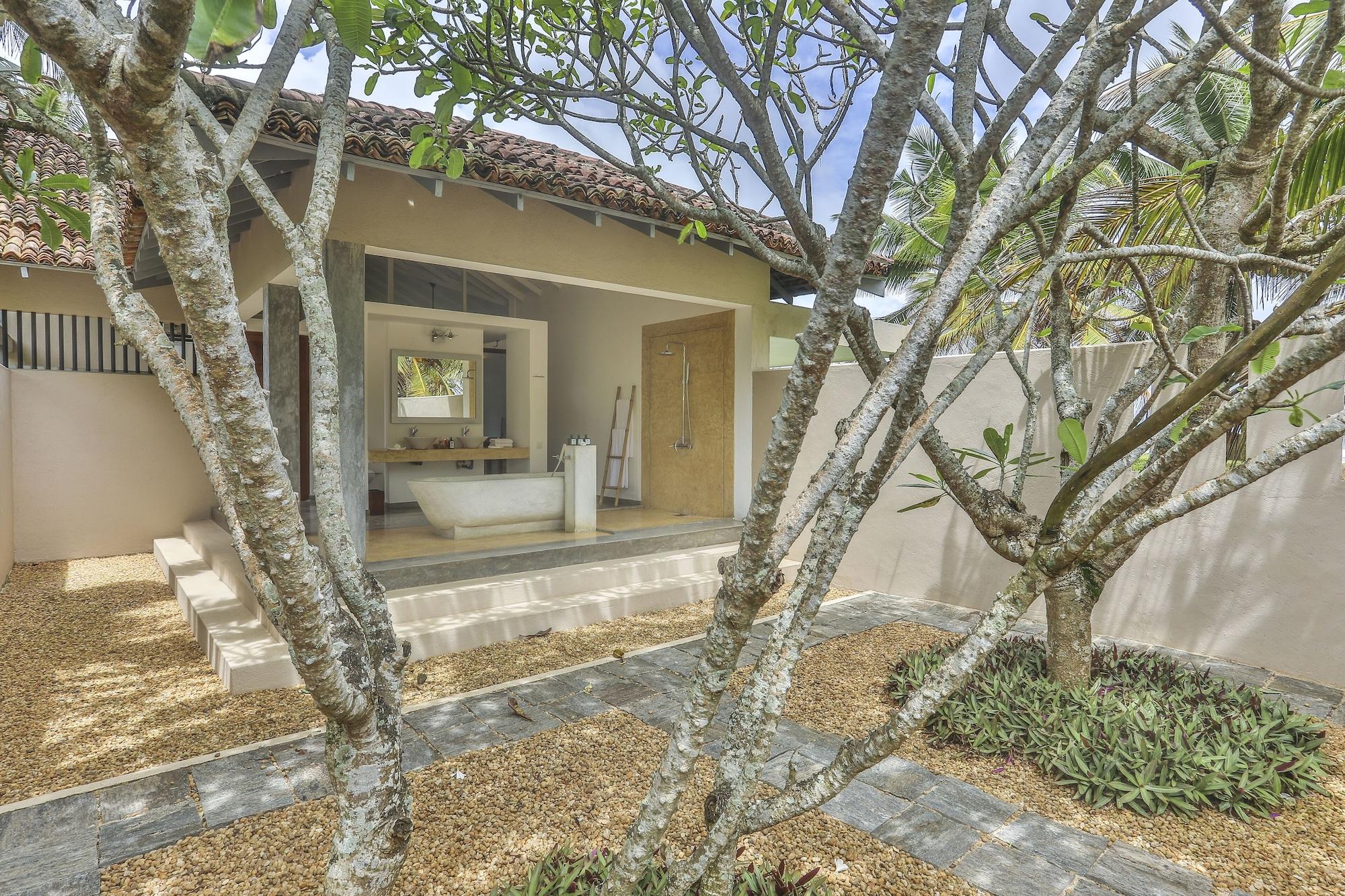 מלון אונה ואטונה The Frangipani Tree By Edwards Collection מראה חיצוני תמונה