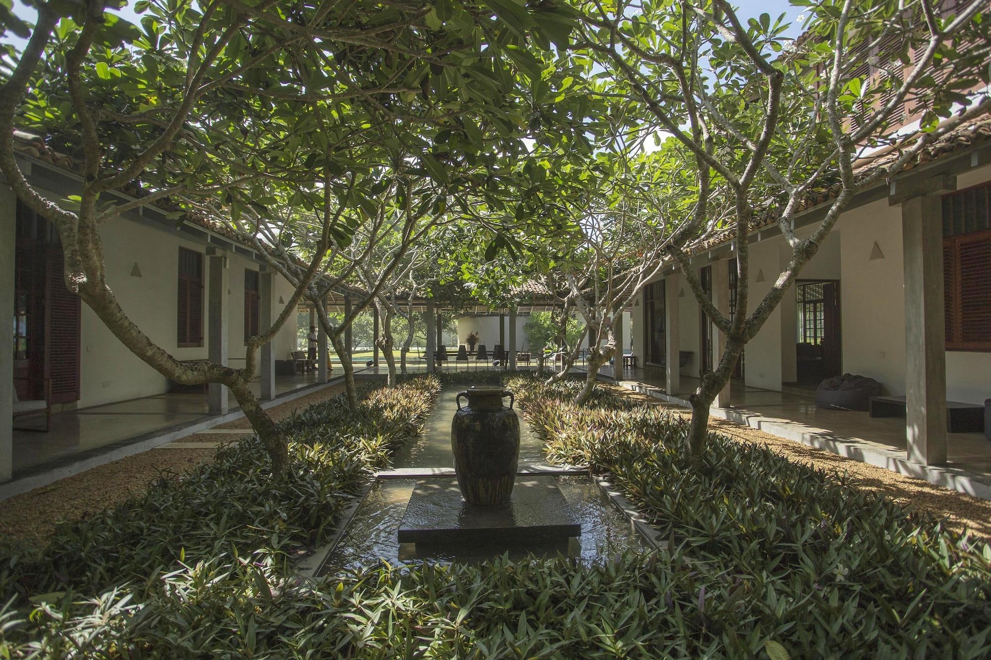 מלון אונה ואטונה The Frangipani Tree By Edwards Collection מראה חיצוני תמונה
